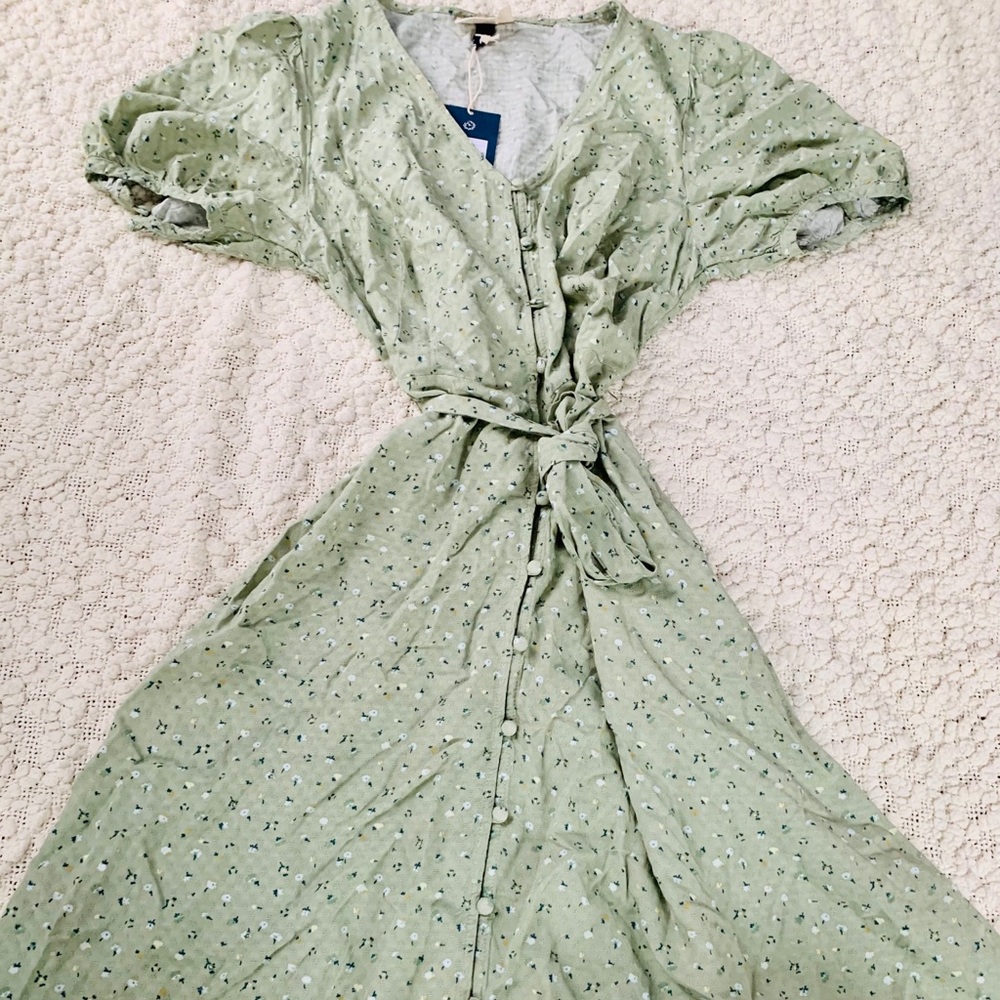 NWT Button down floral dress